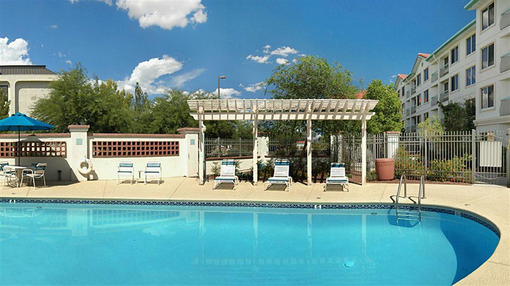 La Quinta By Wyndham Tucson Airport Hotel Exterior photo